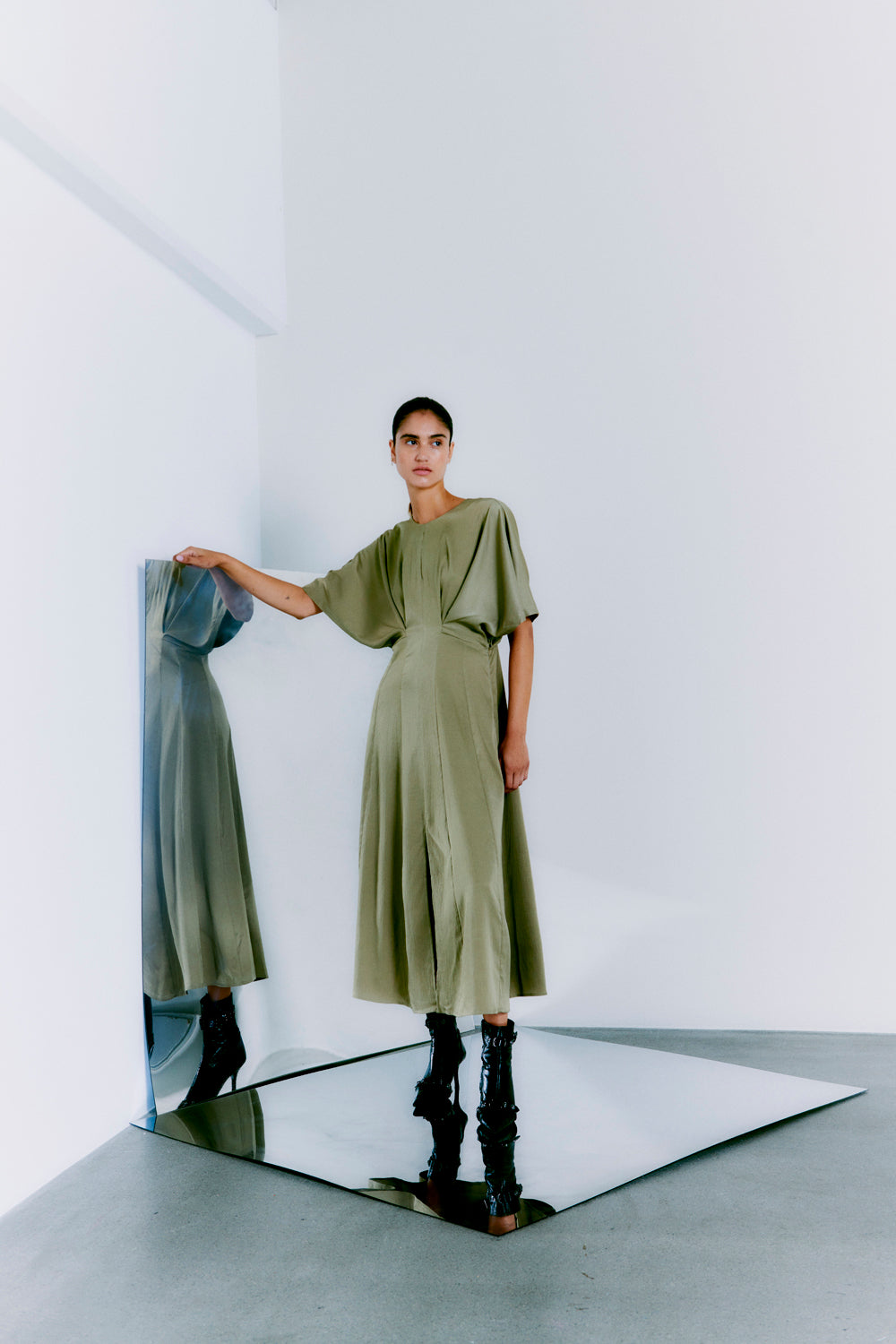 CMVIANNA - DRESS IN GREEN CMVIANNA - DRESS IN GREEN