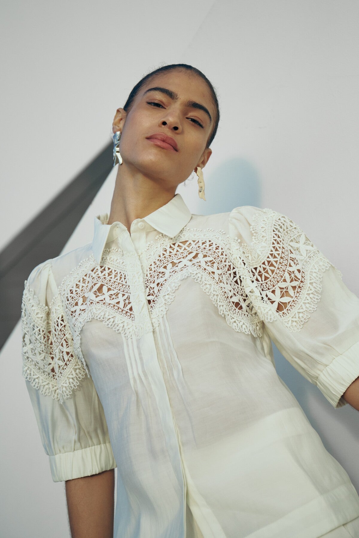 CMMOLLY - SHIRT WITH BLONDE DETAILS IN WHITE,OFF-WHITE