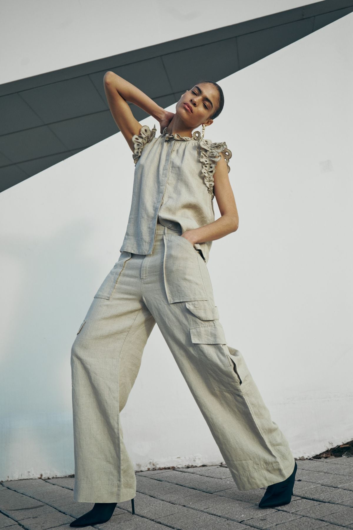 Cmnatuli - linnen broek in beige