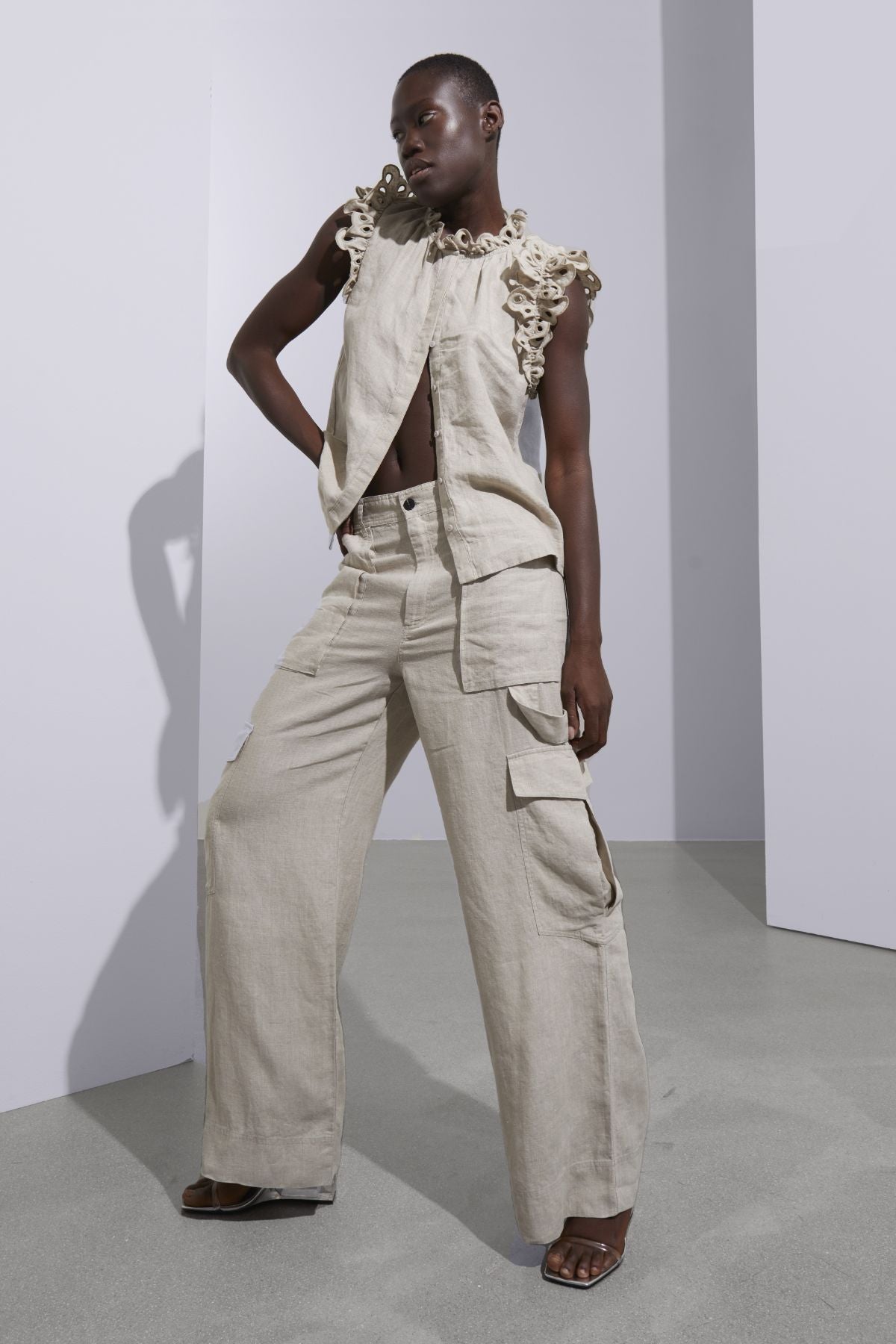 Cmnatuli - linnen broek in beige
