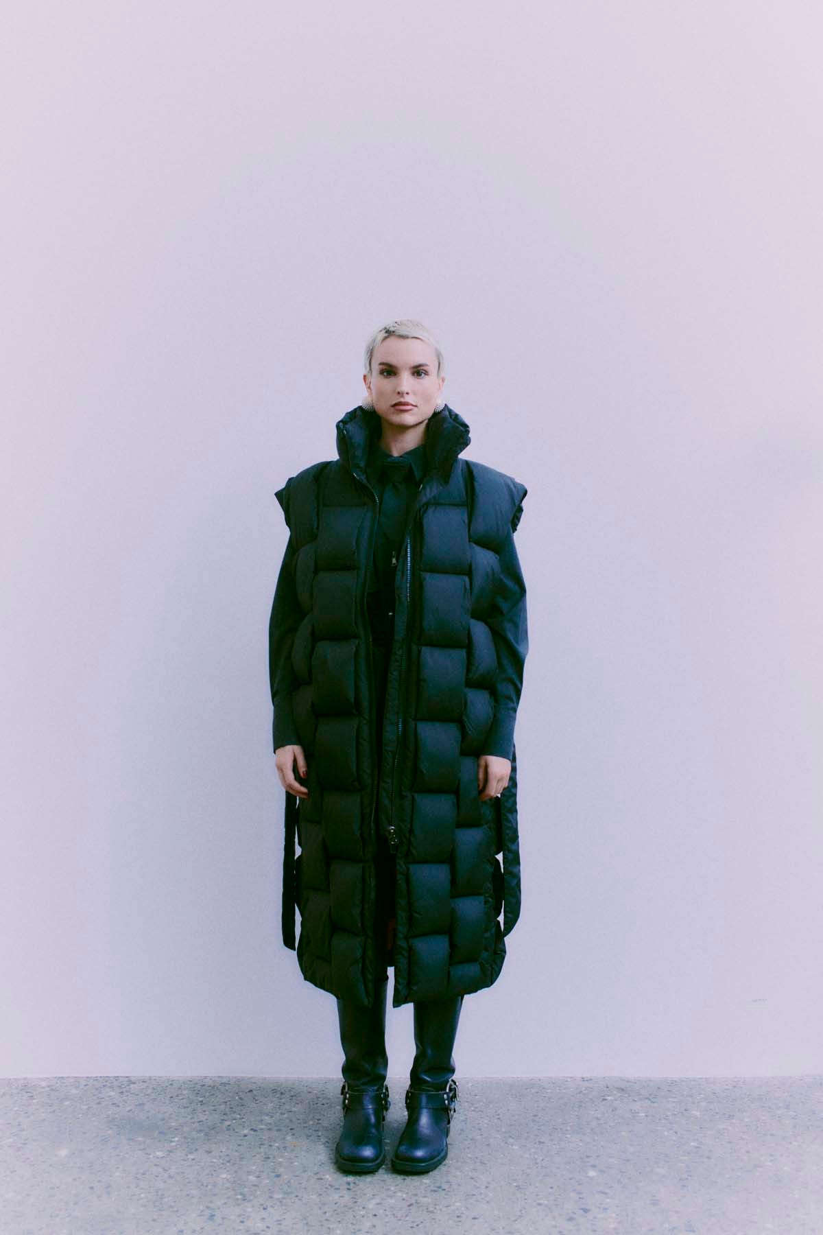 CMNICCO - Wadded Waistcoat in zwart