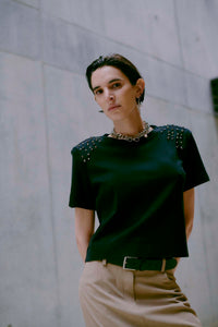 CMMUSE - T-SHIRT WITH SHOULDER PADS IN BLACK