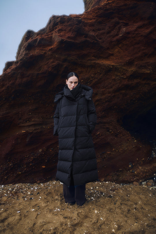 CMMICCO - DOWN COAT IN BLACK
