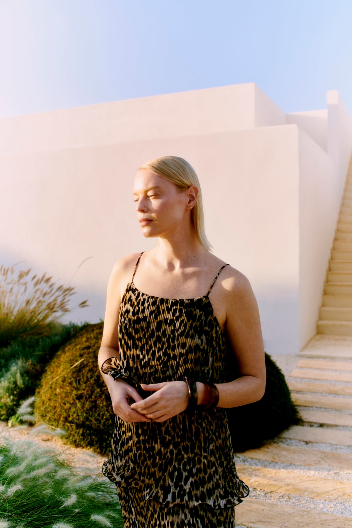 Cmkira - geplooide jurk met ruches in luipaard