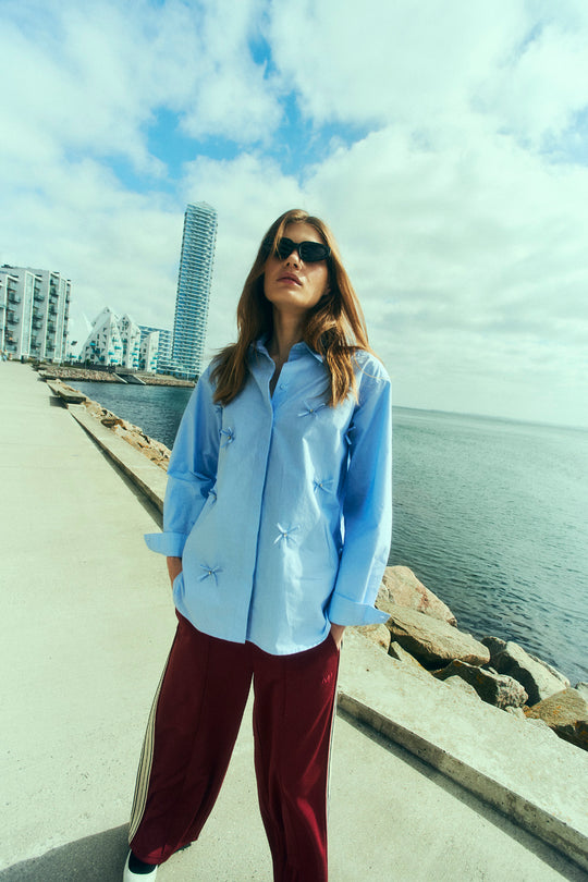 CMVATAN - SHIRT WITH BOWS IN BLUE