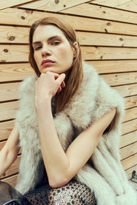 Cmplushy - faux bont vest in beige