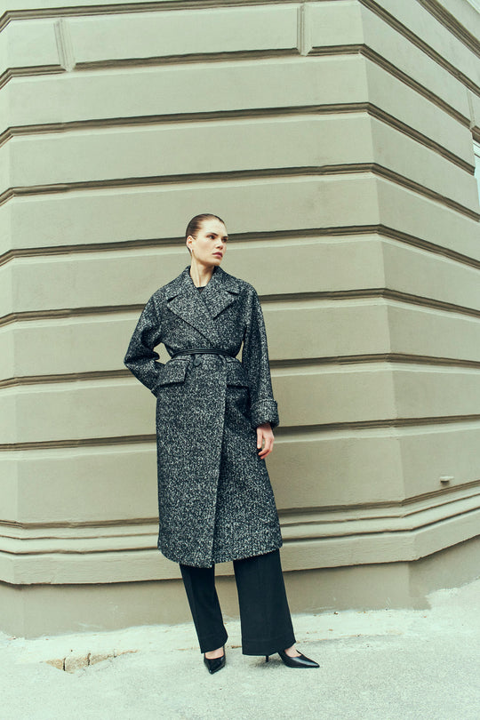 CMZAG - Dubbele borde jas in het zwart