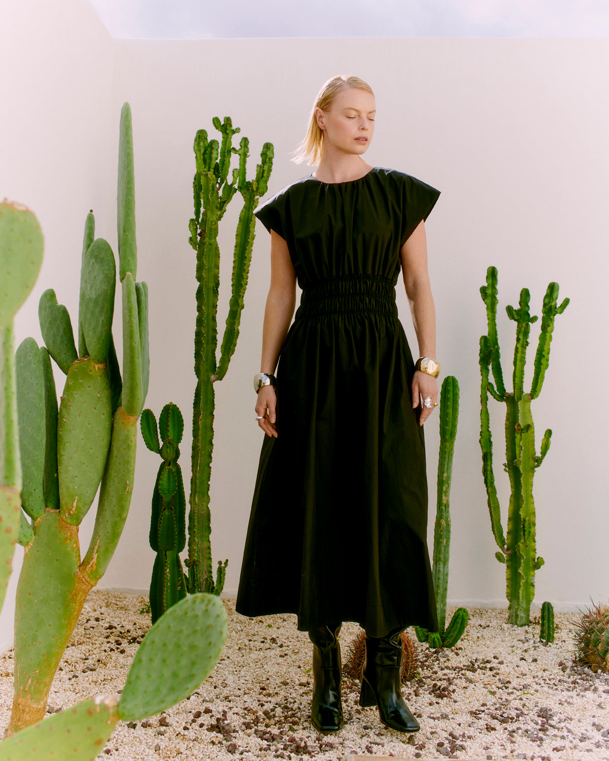 CMCRIPS - DRESS WITH SMOCK IN BLACK
