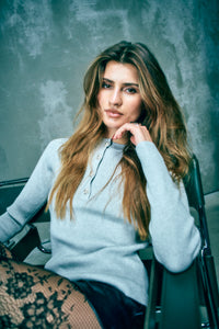 Cmvera - pullover met knoppen in grijs