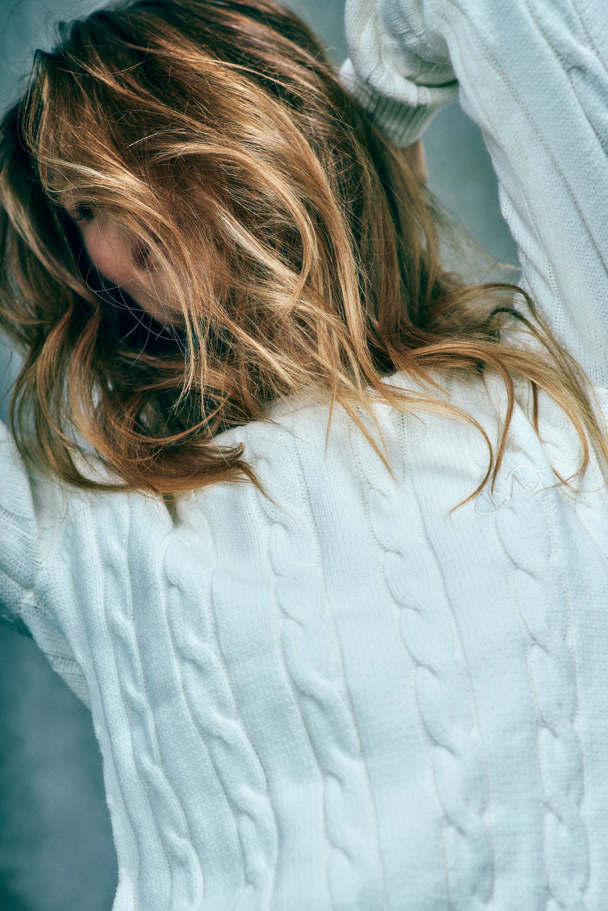 CMKOTOM - Cable Knit -pullover met geborduurd logo -detail in off -wit