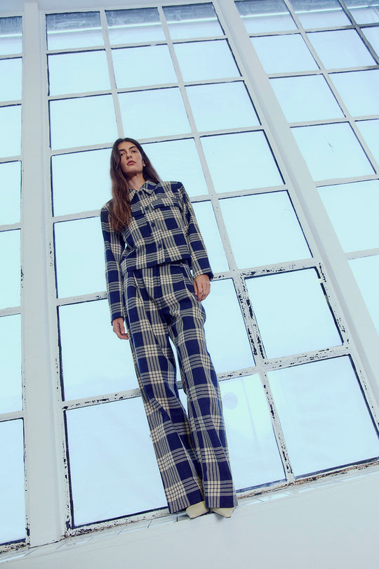 CMATALIE – SHORT JACKET WITH CHECKS IN WHITE AND BLUE