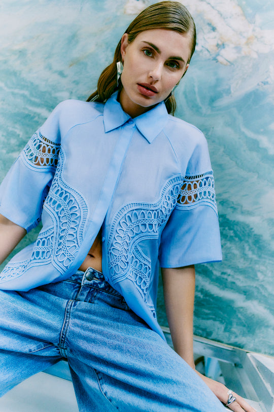 CMMOLLY - SHIRT WITH LACES IN BLUE