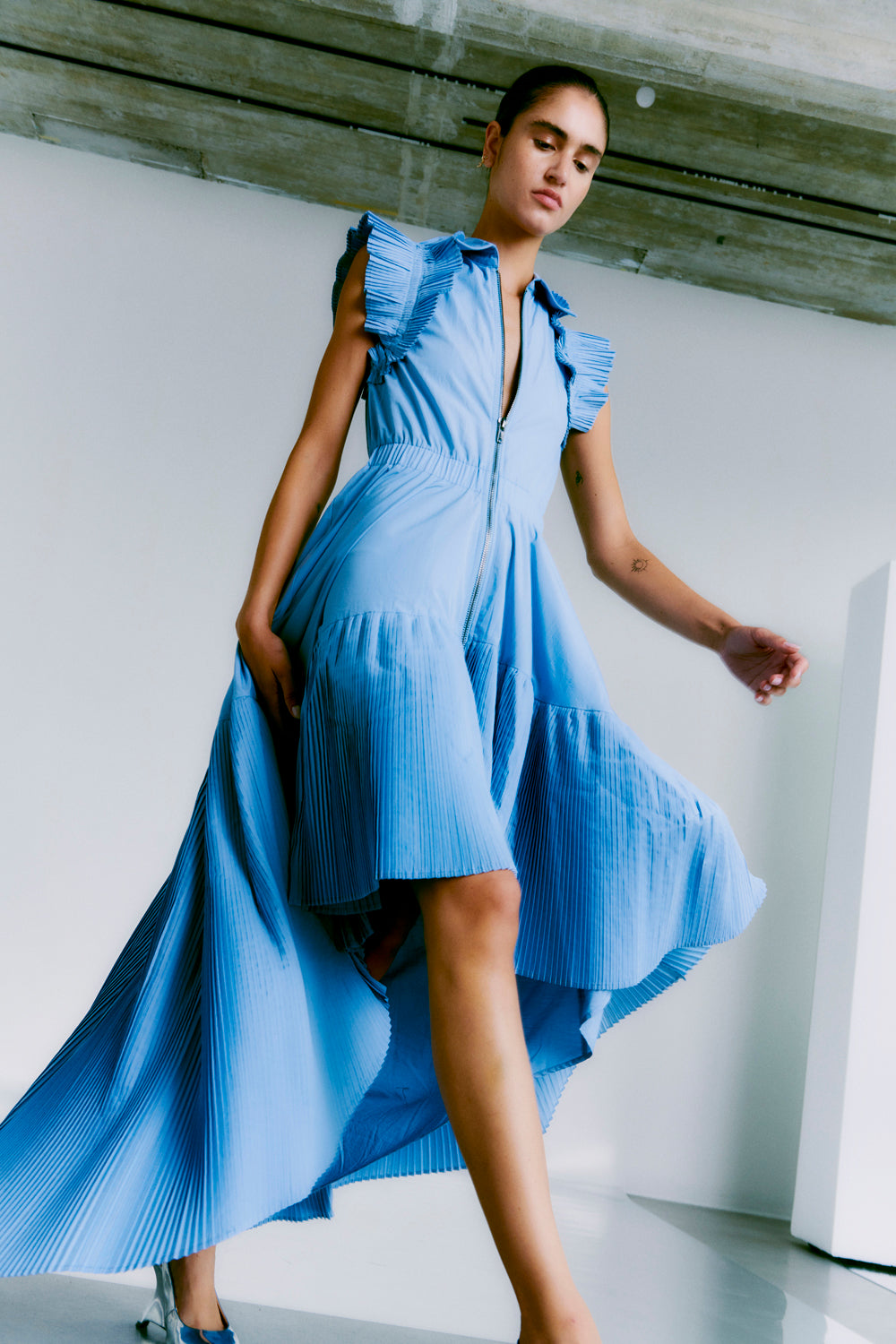 CMPLEAT - DRESS WITH ZIP FASTENER IN BLUE