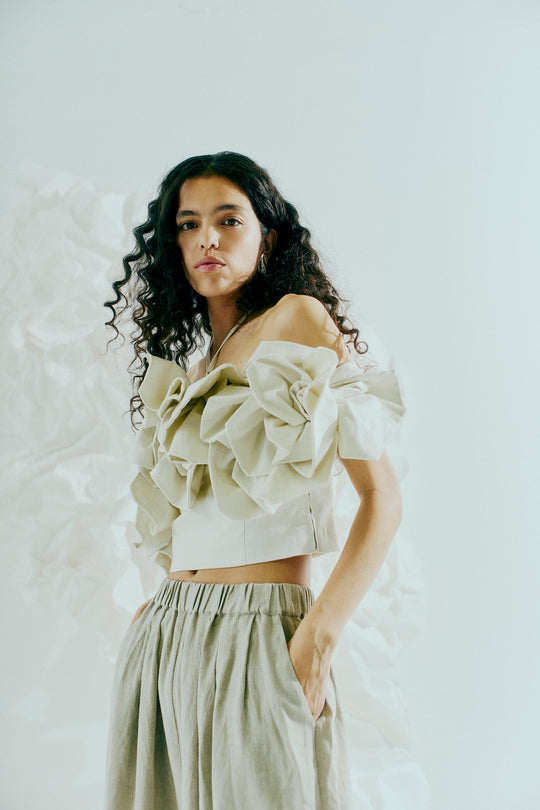CMSHINEY - OFF-SHOULDER TOP IN OFF-WHITE