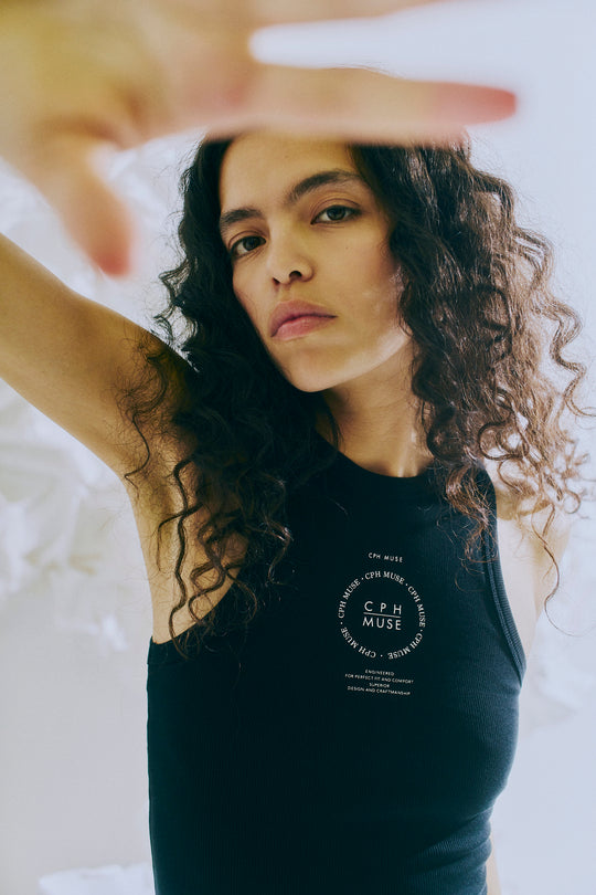 CMSIV - REVERSIBLE LOGO TOP IN BLACK