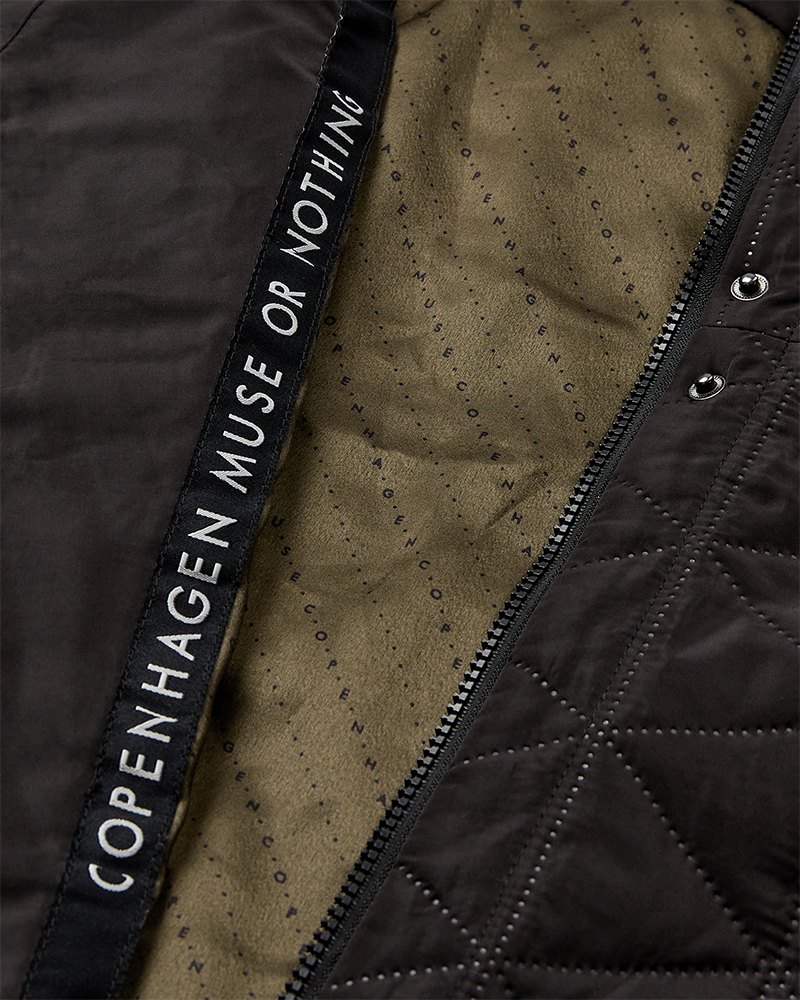 CMNET - SHORT WADDED WAISTCOAT IN BLACK