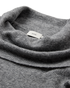Cmibra - off -shoulder pullover in grijs