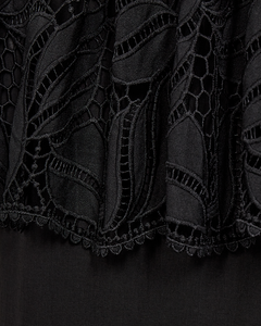 Cmmolly - off -shoulder blouse in zwart