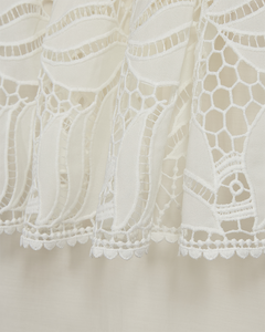 Cmmolly-off-shoulder blouse in wit, gebroken wit