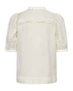 Cmmolly - shirt met kanten details in wit, gebroken wit