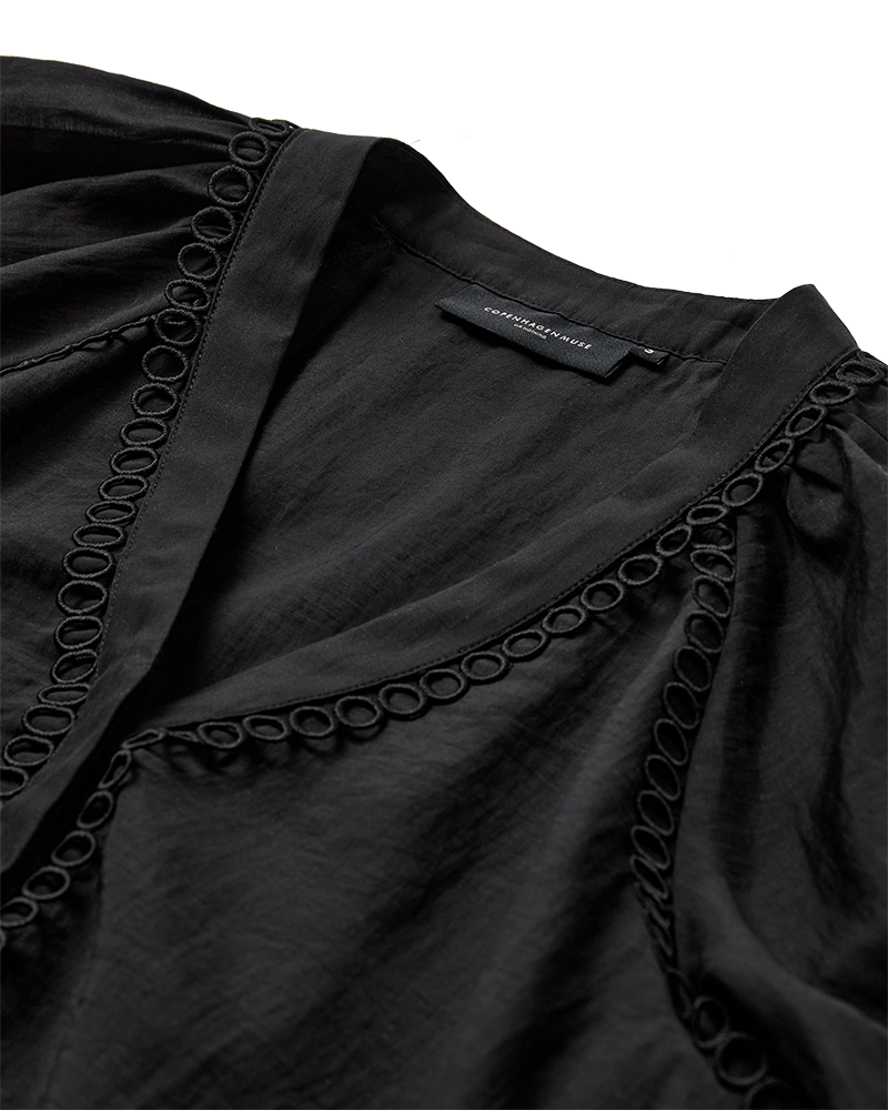 CMMOLLY - SHIRT IN BLACK