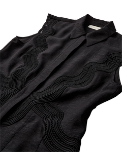 CMCOLE - FITTED DRESS WITH CUTOUT LACE IN BLACK