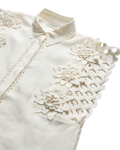 CMMOLLY - SHIRT WITH LACE AND HAND-STITCHED FLOWERS IN OFF-WHITE