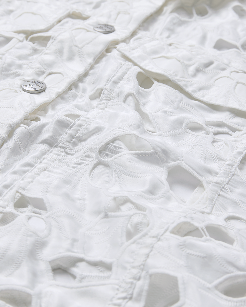 Cmnotra - jas met gatpatroon in wit