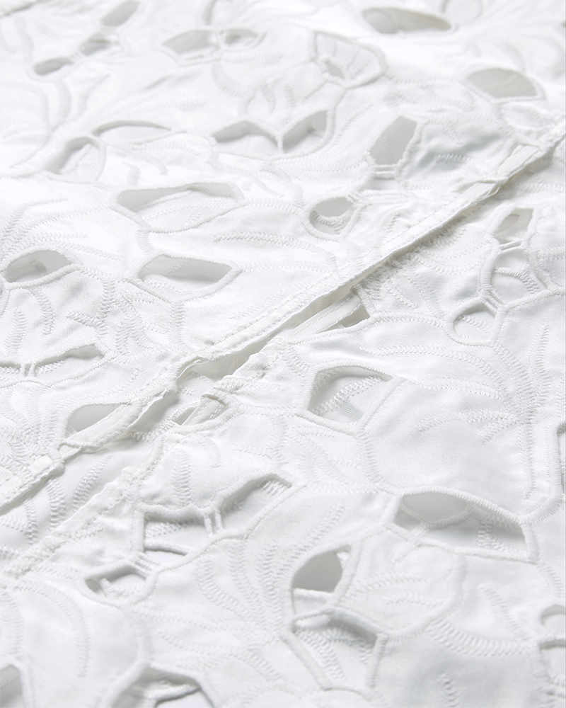 Cmnotra - rok met gatpatroon in wit