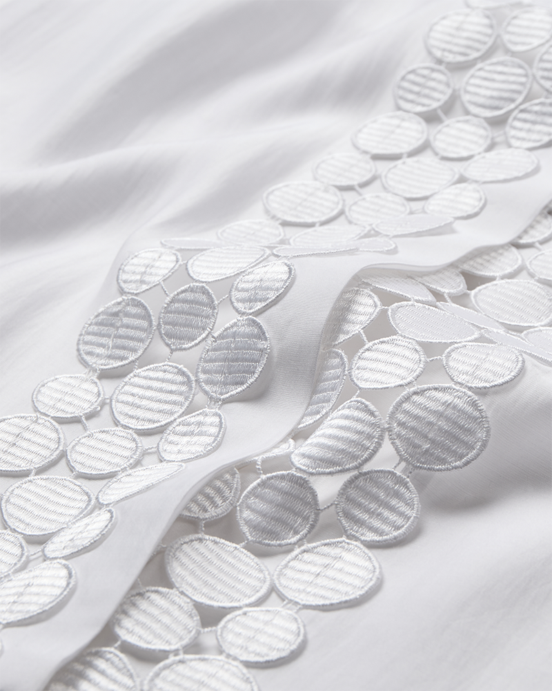 CMMOLLY - SHIRT WITH CUT-AND-SEW LACE IN WHITE