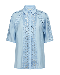 CMMOLLY - SHIRT WITH CUT-AND-SEW LACE IN BLUE
