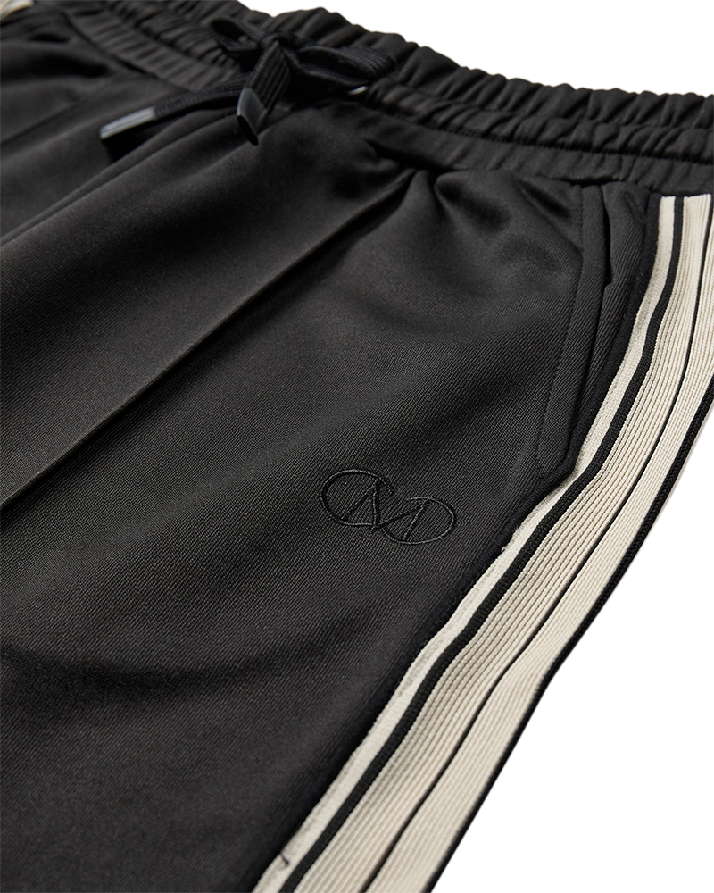 Cmada - track shorts in zwart