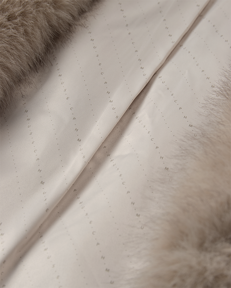 Cmplushy - faux bont vest in beige