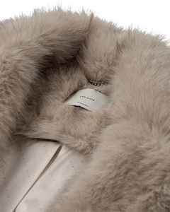 Cmplushy - faux bont vest in beige