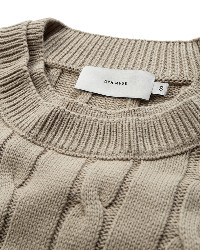 CMKOTOM - Cable Knit -pullover met geborduurd logo -detail in beige