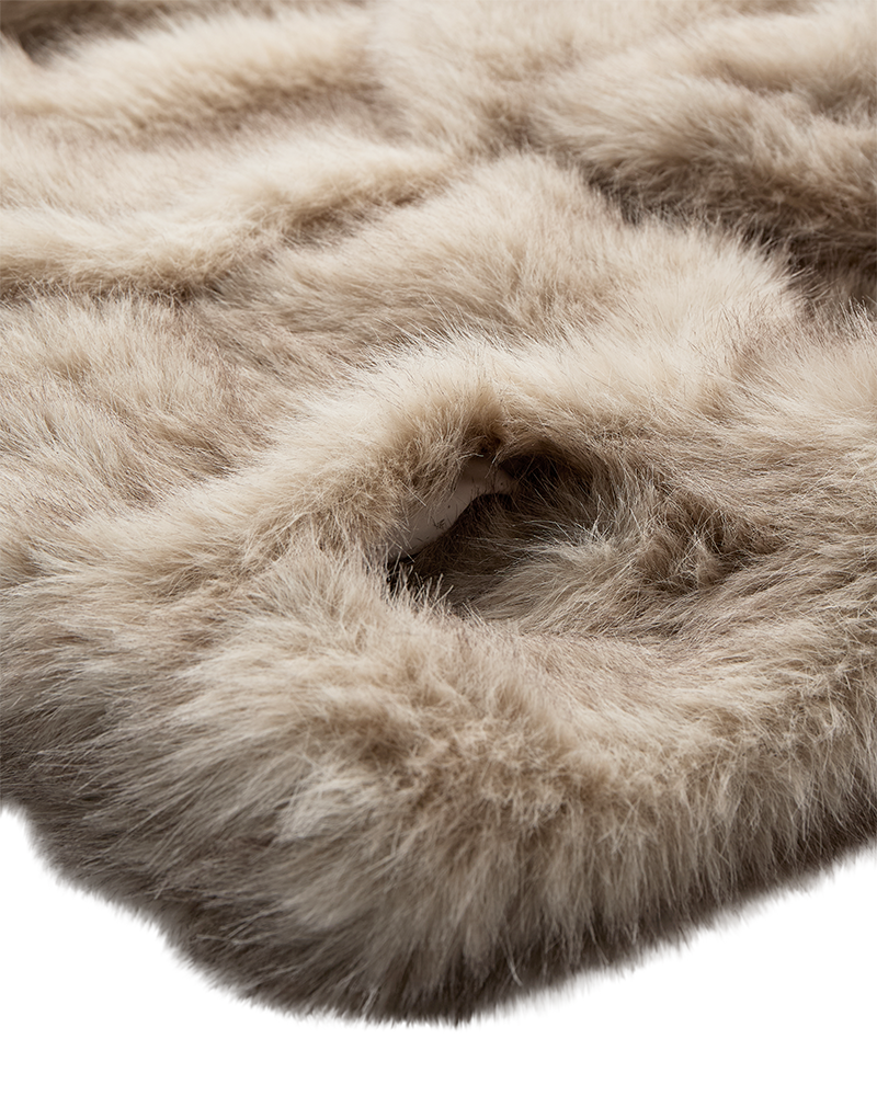Cmplushy - faux bontjack in beige