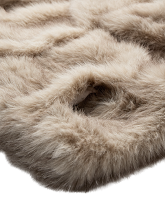 Cmplushy - faux bontjack in beige