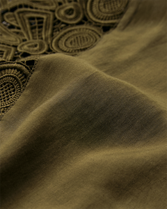 CMMOLLY - SHIRT WITH CUT-AND-SEW LACE IN KHAKI GREEN
