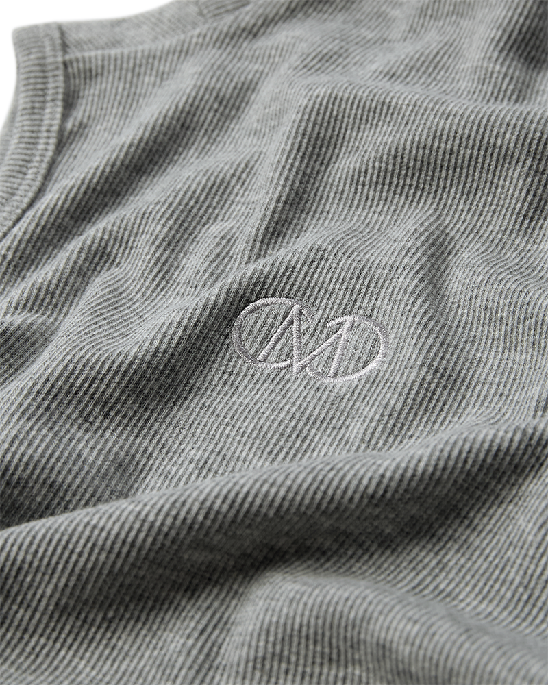 CMSIV - TOP WITH EMBROIDERED LOGO DETAIL IN GREY