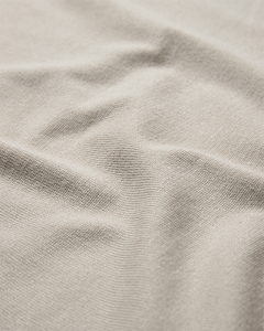 Cmveran - Off -shoulder pullover in beige