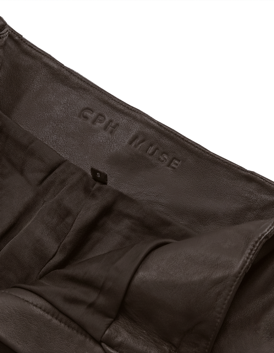 CMROYAL - LEATHER SHORTS IN BROWN