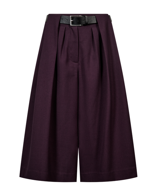 CMTAILOR – SHORTS WITH A BELT IN PURPLE